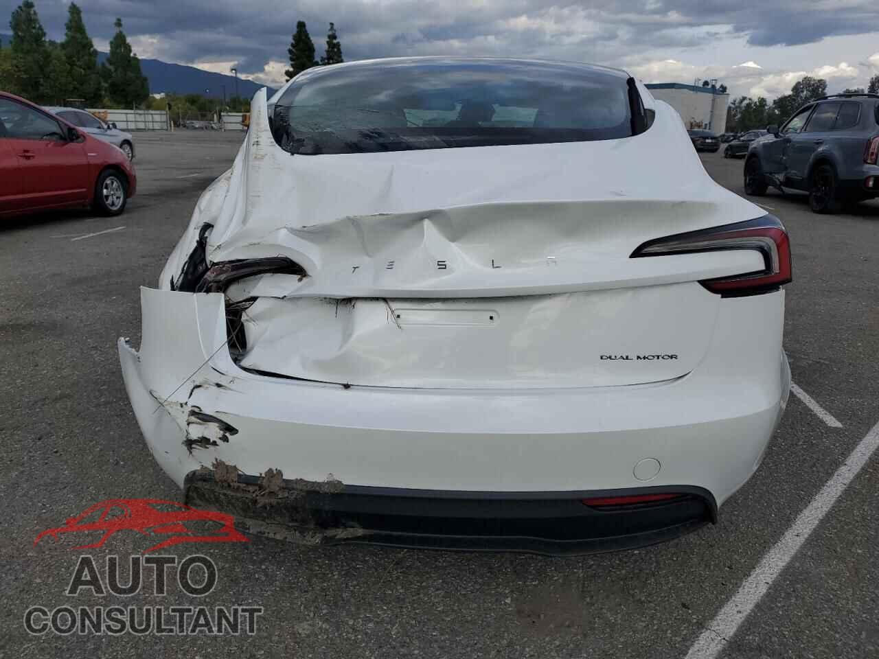 TESLA MODEL 3 2024 - 5YJ3E1EB7RF845232
