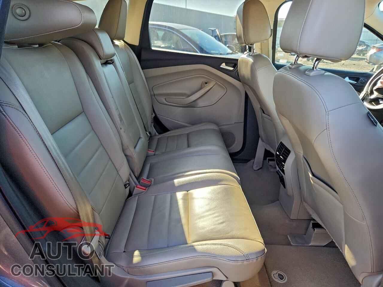 FORD ESCAPE 2014 - 1FMCU9JX3EUC17040