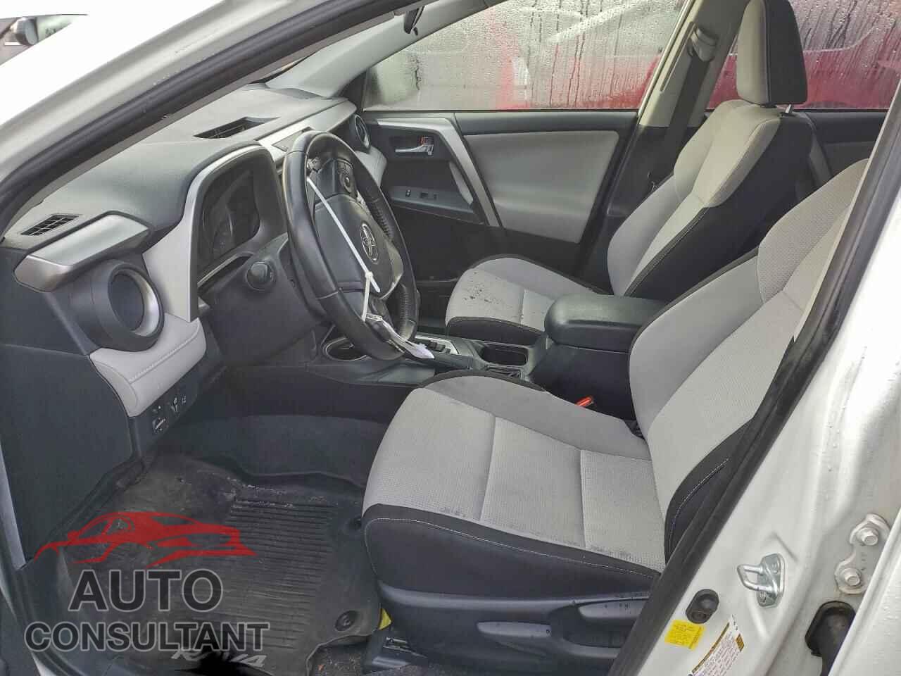 TOYOTA RAV4 2017 - JTMWFREV9HJ708917