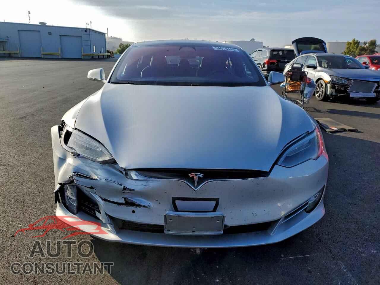 TESLA MODEL S 2018 - 5YJSA1E23JF259218