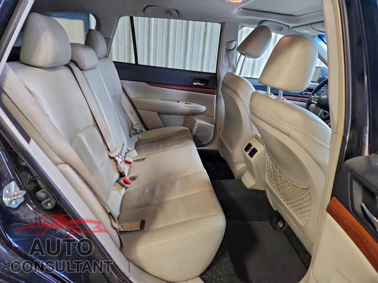 SUBARU OUTBACK 2014 - 4S4BRCLC8E3258418