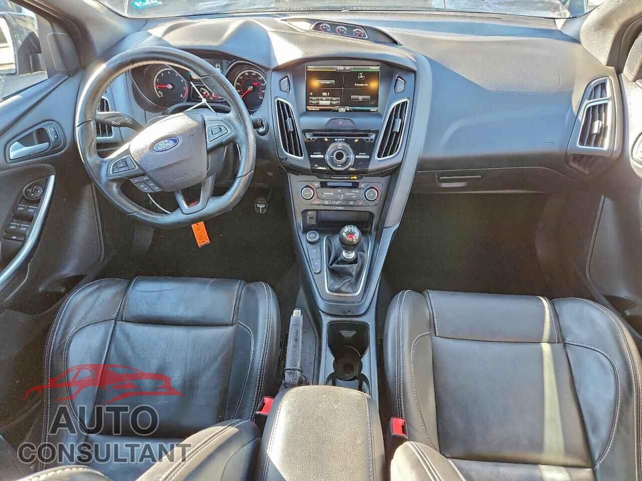 FORD FOCUS 2015 - 1FADP3L91FL362716