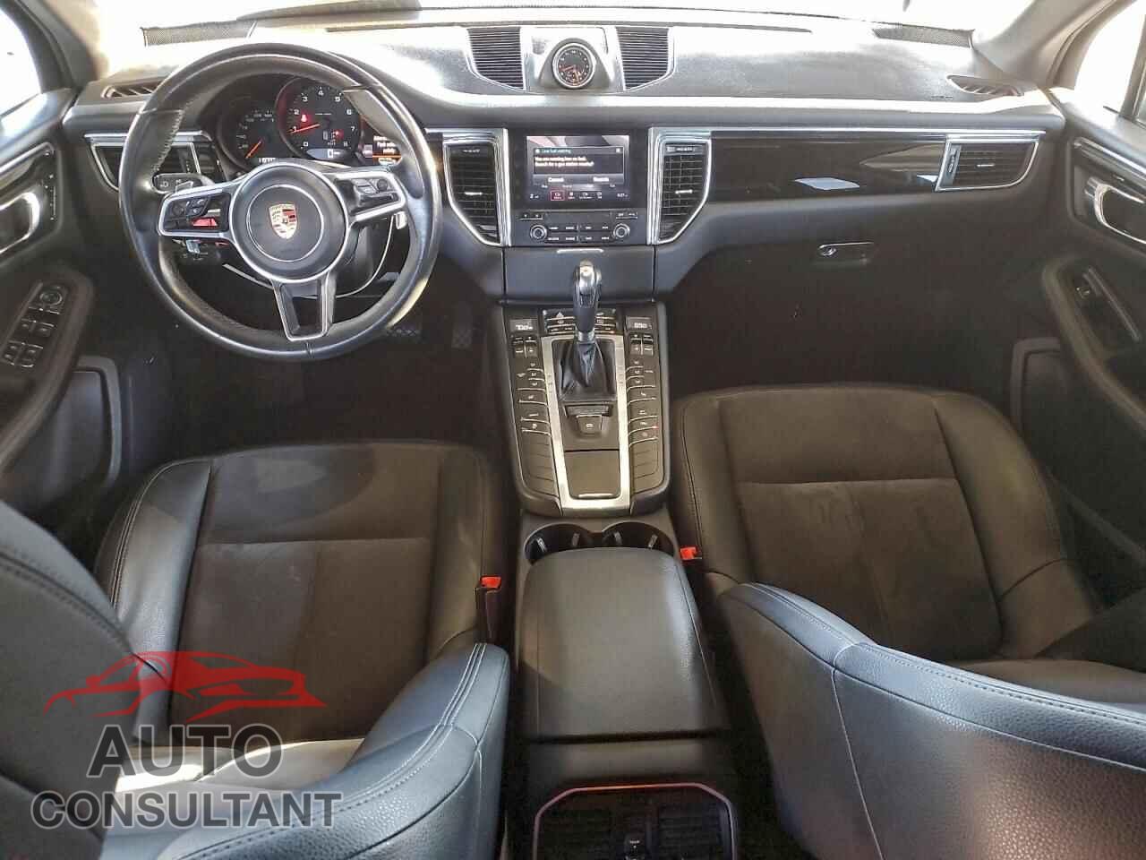 PORSCHE MACAN 2017 - WP1AA2A58HLB07037