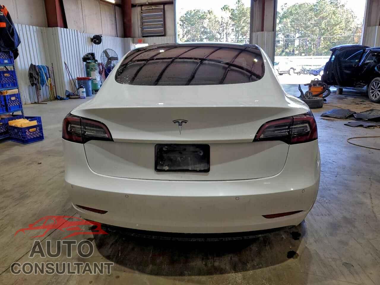 TESLA MODEL 3 2021 - 5YJ3E1EAXMF849257