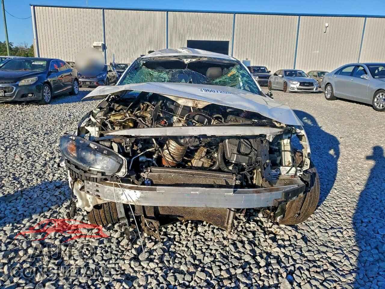 HONDA CIVIC 2019 - 2HGFC2F84KH599012