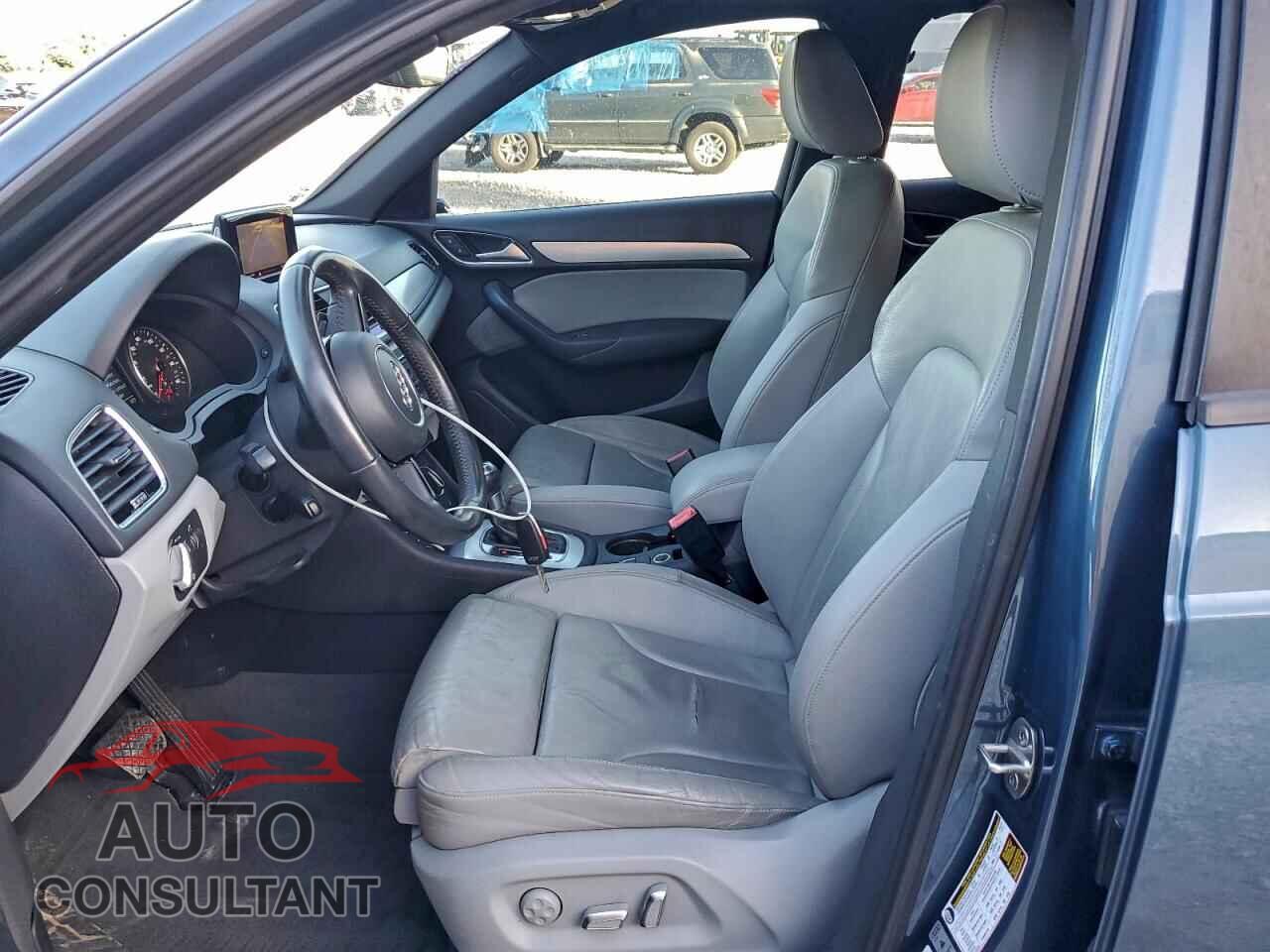 AUDI Q3 2018 - WA1BCCFS4JR010564