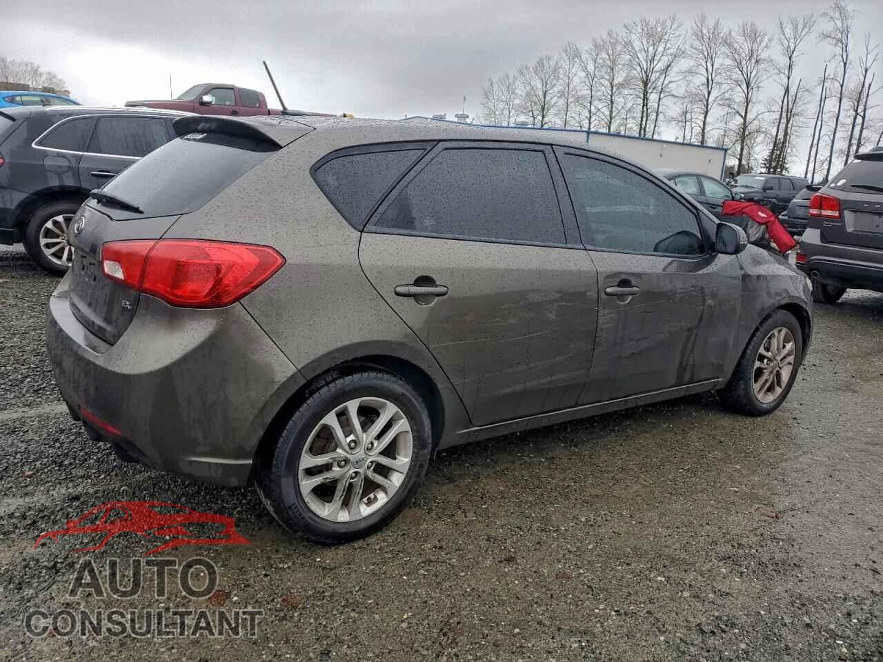 KIA FORTE 2011 - KNAFU5A25B5439709