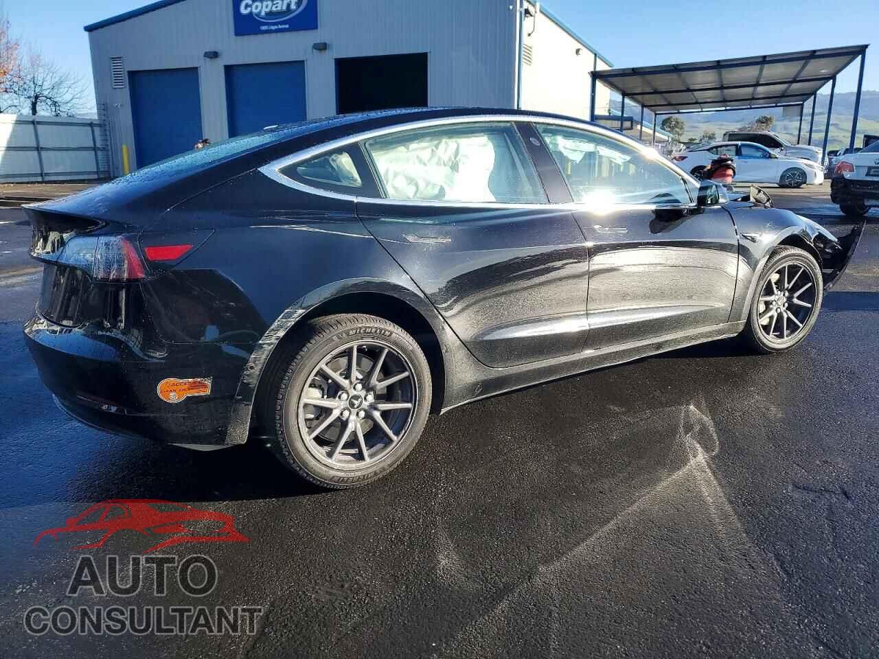 TESLA MODEL 3 2018 - 5YJ3E1EA5JF157404