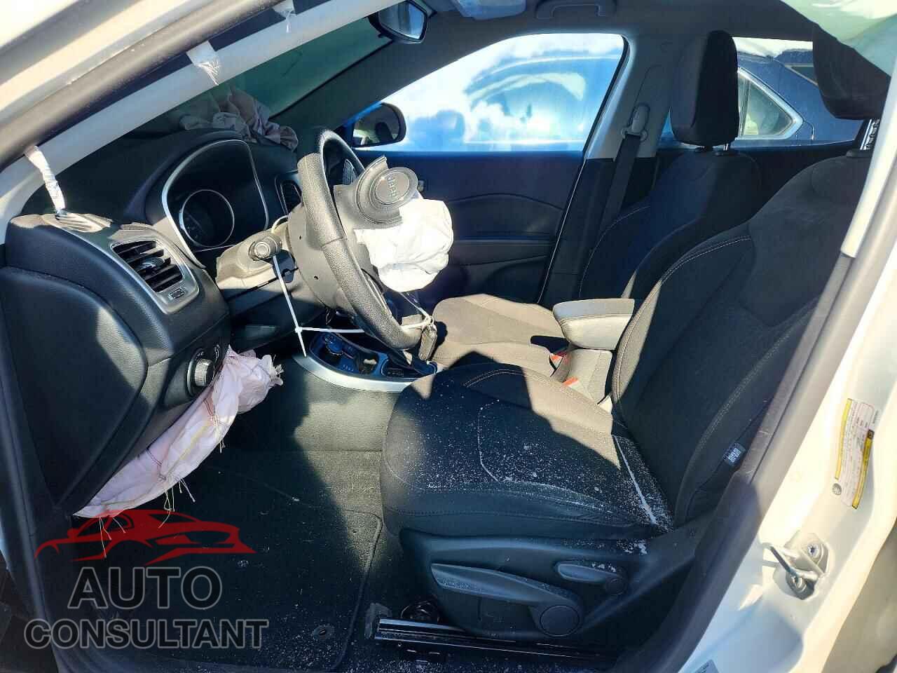 JEEP COMPASS 2017 - 3C4NJDAB5HT647311