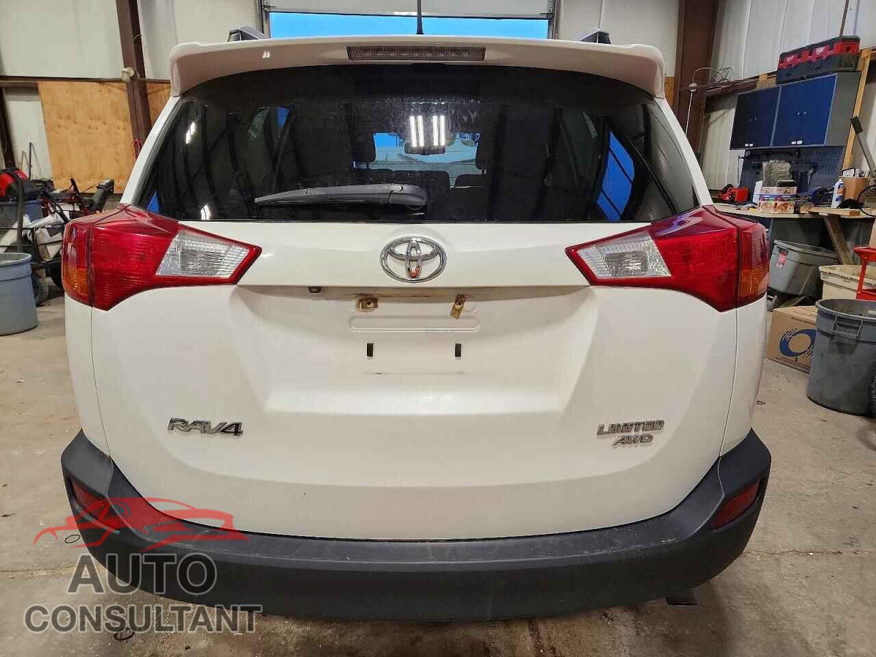 TOYOTA RAV4 2015 - 2T3DFREV9FW247661