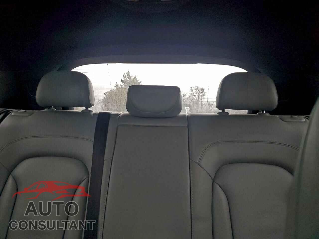 AUDI Q3 2017 - WA1ECCFS0HR006809