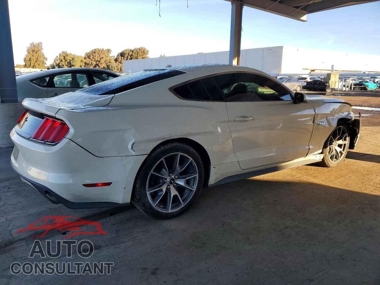 FORD MUSTANG 2015 - 1FA6P8RF5F5501883