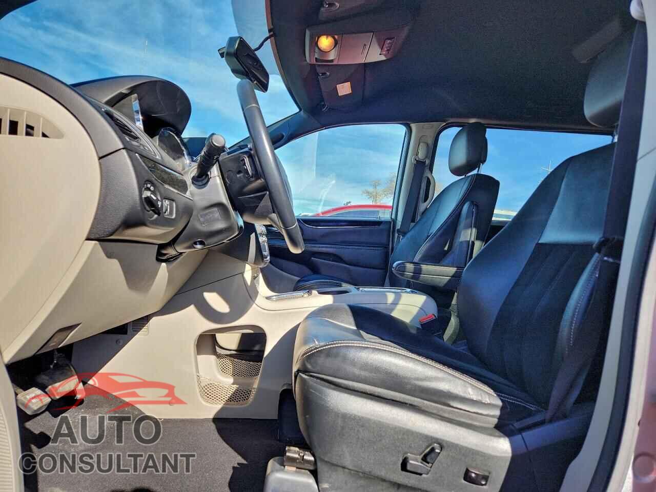 DODGE CARAVAN 2017 - 2C4RDGCG3HR800578