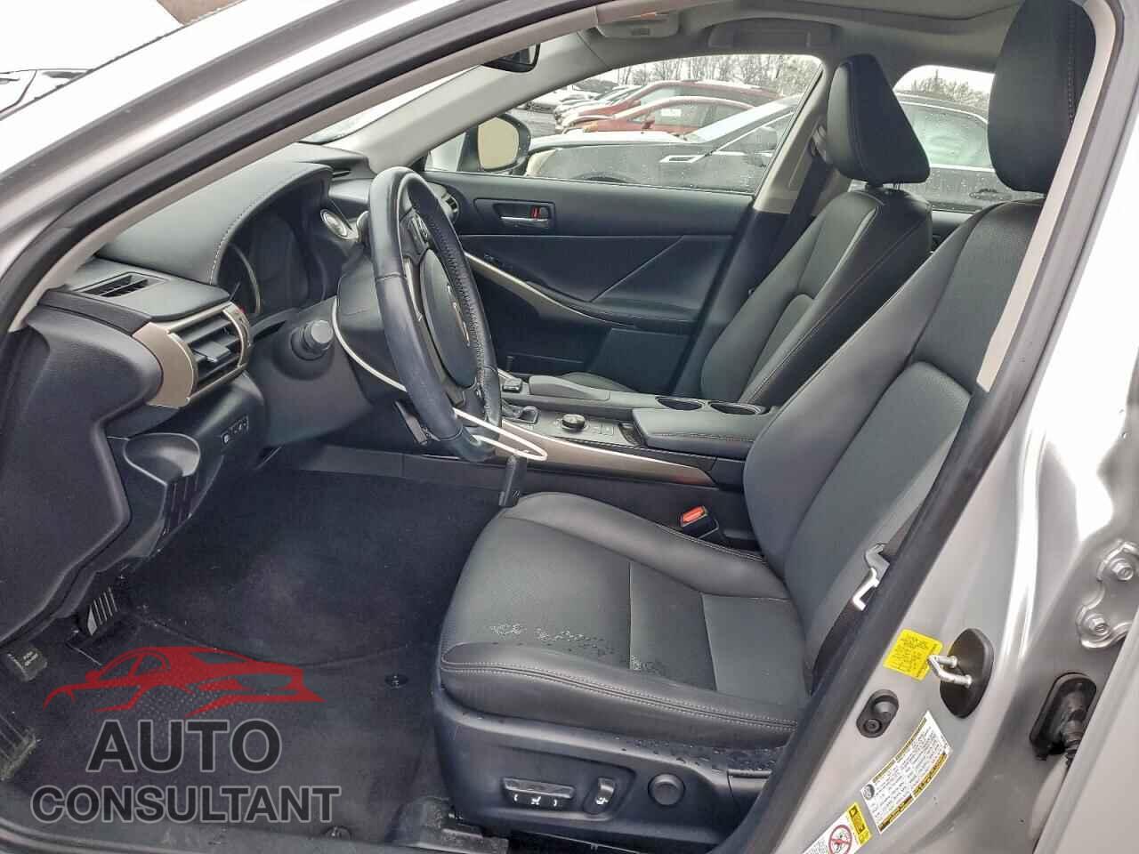 LEXUS IS 2016 - JTHCM1D24G5008732