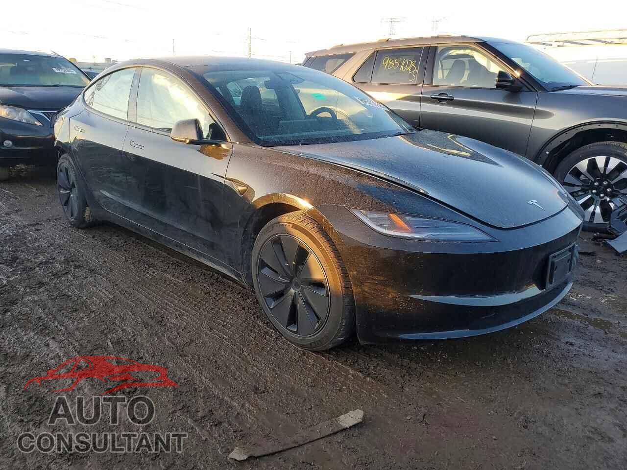 TESLA MODEL 3 2024 - 5YJ3E1EB8RF768211