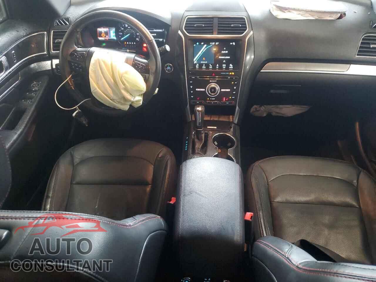 FORD EXPLORER 2018 - 1FM5K8GT7JGB40243