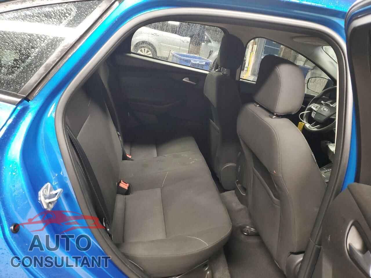 FORD FOCUS 2017 - 1FADP3F25HL227885