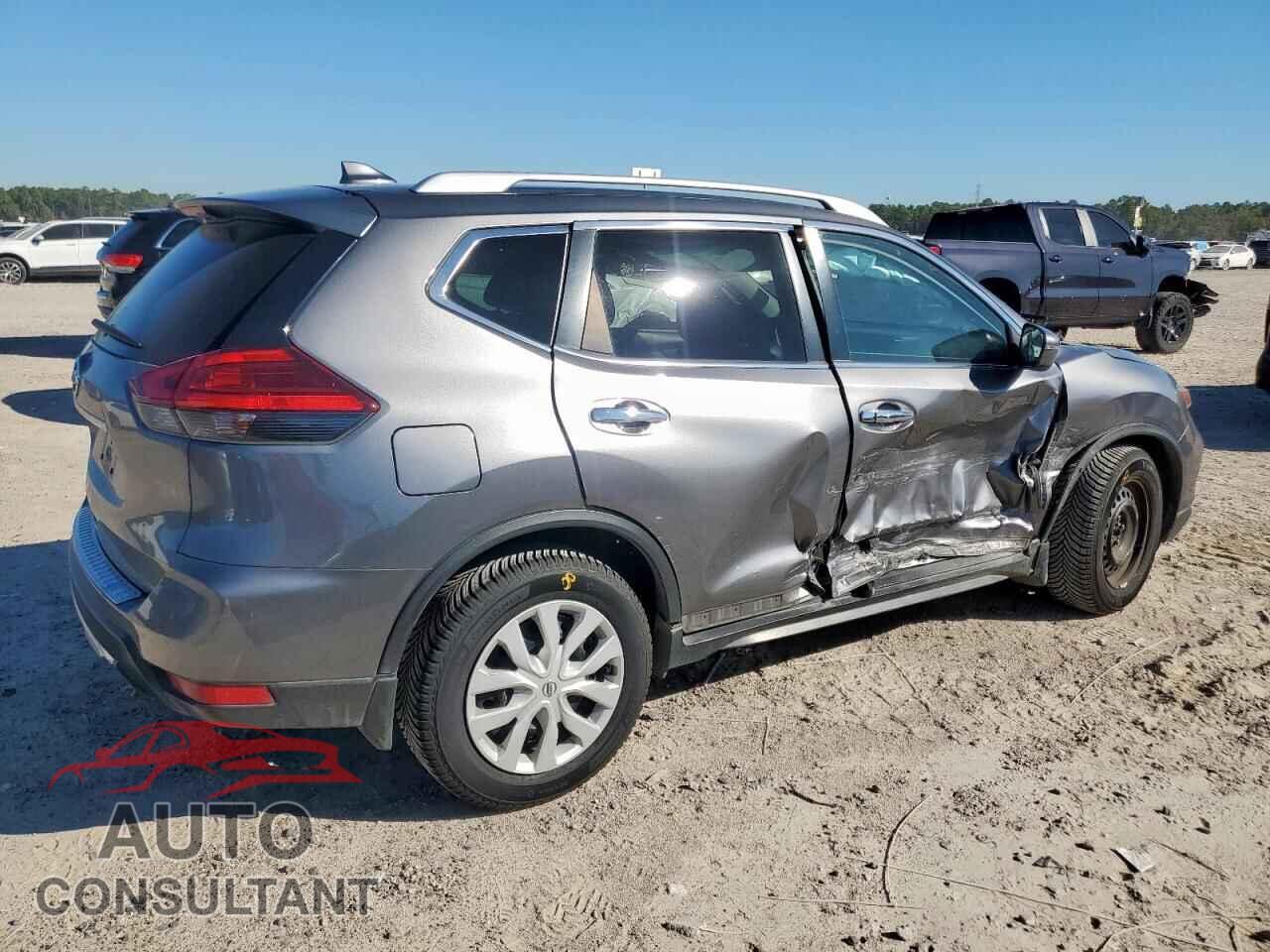 NISSAN ROGUE 2017 - KNMAT2MTXHP507776