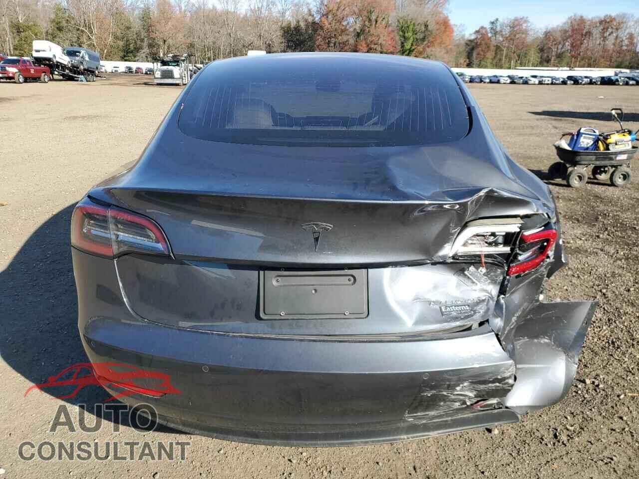 TESLA MODEL 3 2019 - 5YJ3E1EB2KF192685