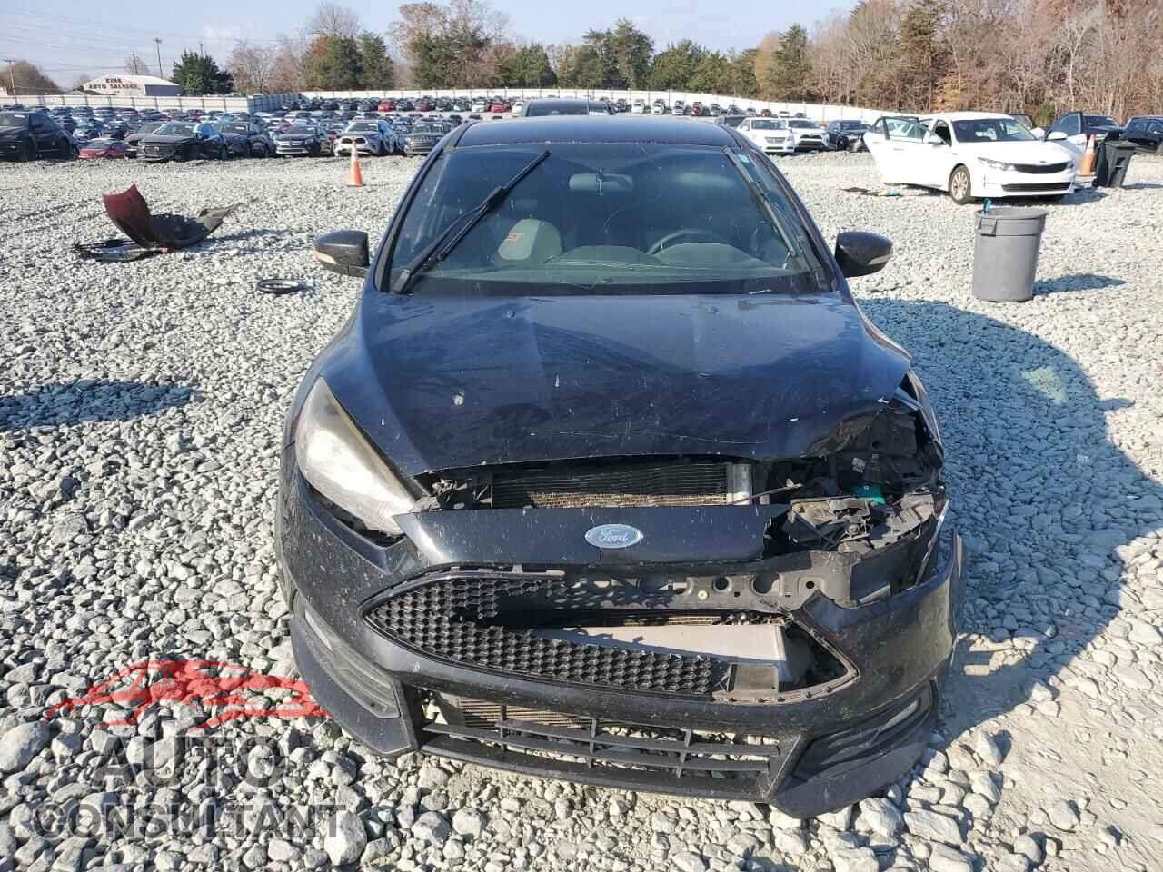 FORD FOCUS 2017 - 1FADP3L91HL348737