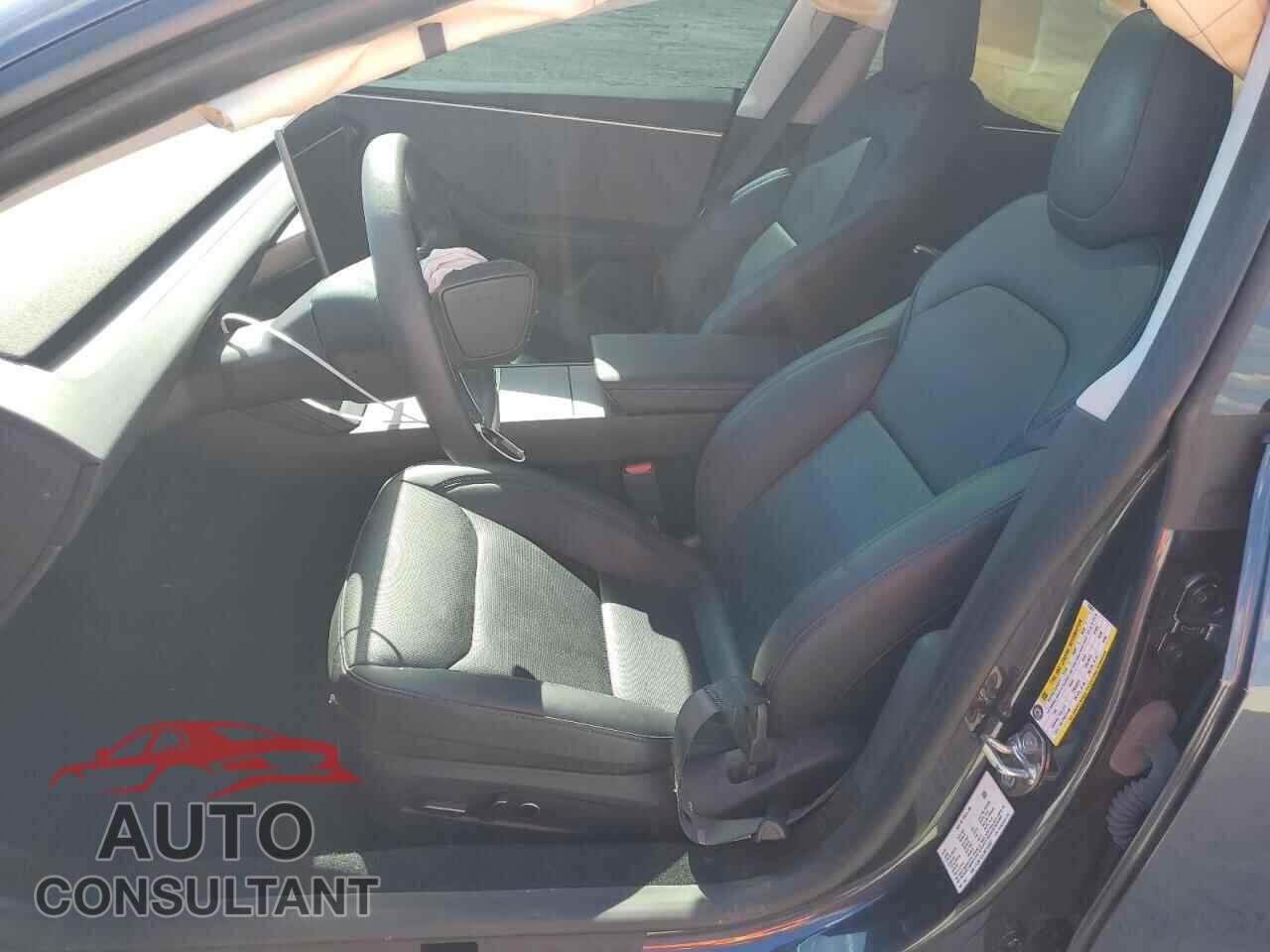TESLA MODEL 3 2024 - 5YJ3E1EA3RF755857