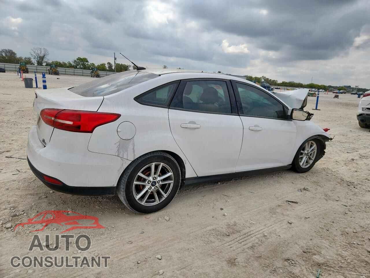 FORD FOCUS 2016 - 1FADP3F28GL359943