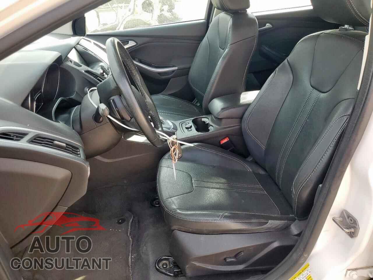 FORD FOCUS 2013 - 1FADP3N23DL382737