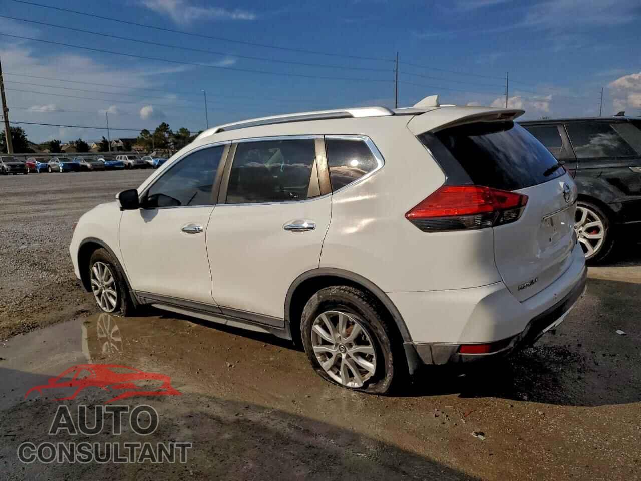 NISSAN ROGUE 2017 - KNMAT2MT8HP534958