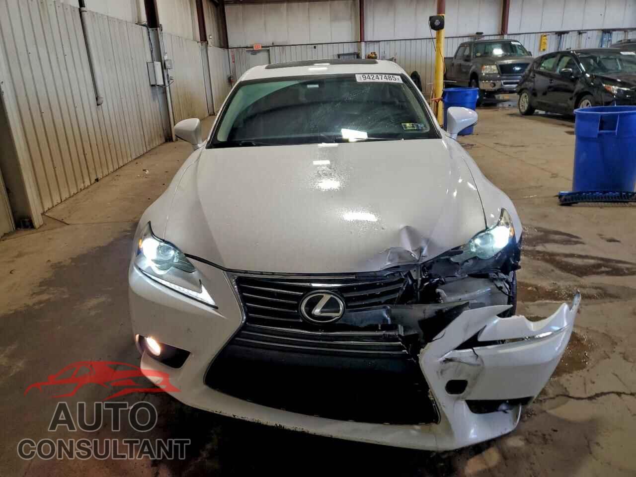 LEXUS IS 2014 - JTHCF1D29E5013139