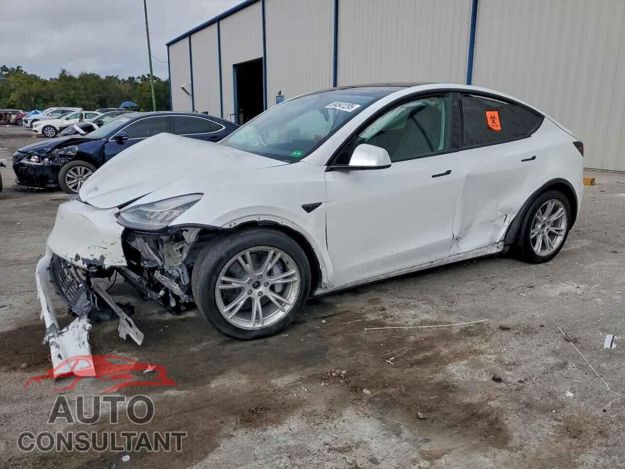 TESLA MODEL Y 2021 - 5YJYGDEE7MF145604