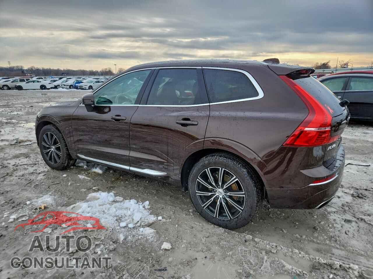 VOLVO XC60 2018 - LYV102RL1JB116826
