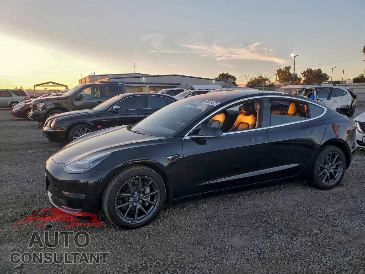 TESLA MODEL 3 2018 - 5YJ3E1EB8JF144476