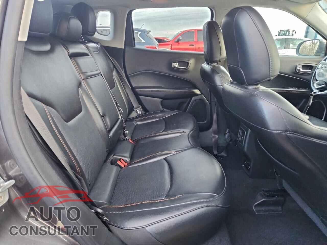 JEEP COMPASS 2020 - 3C4NJCCB5LT114519