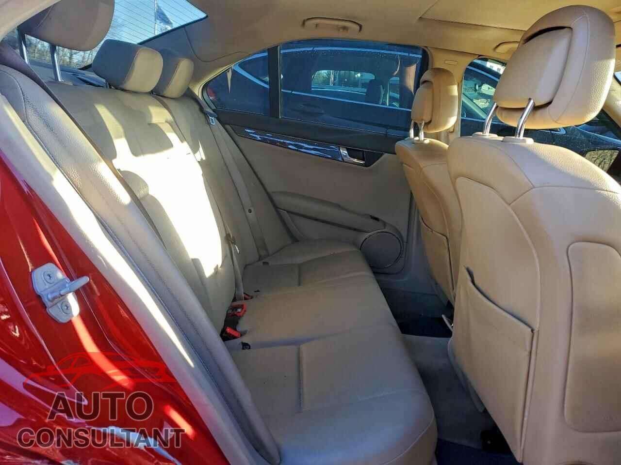 MERCEDES-BENZ C-CLASS 2010 - WDDGF8BB5AR086743