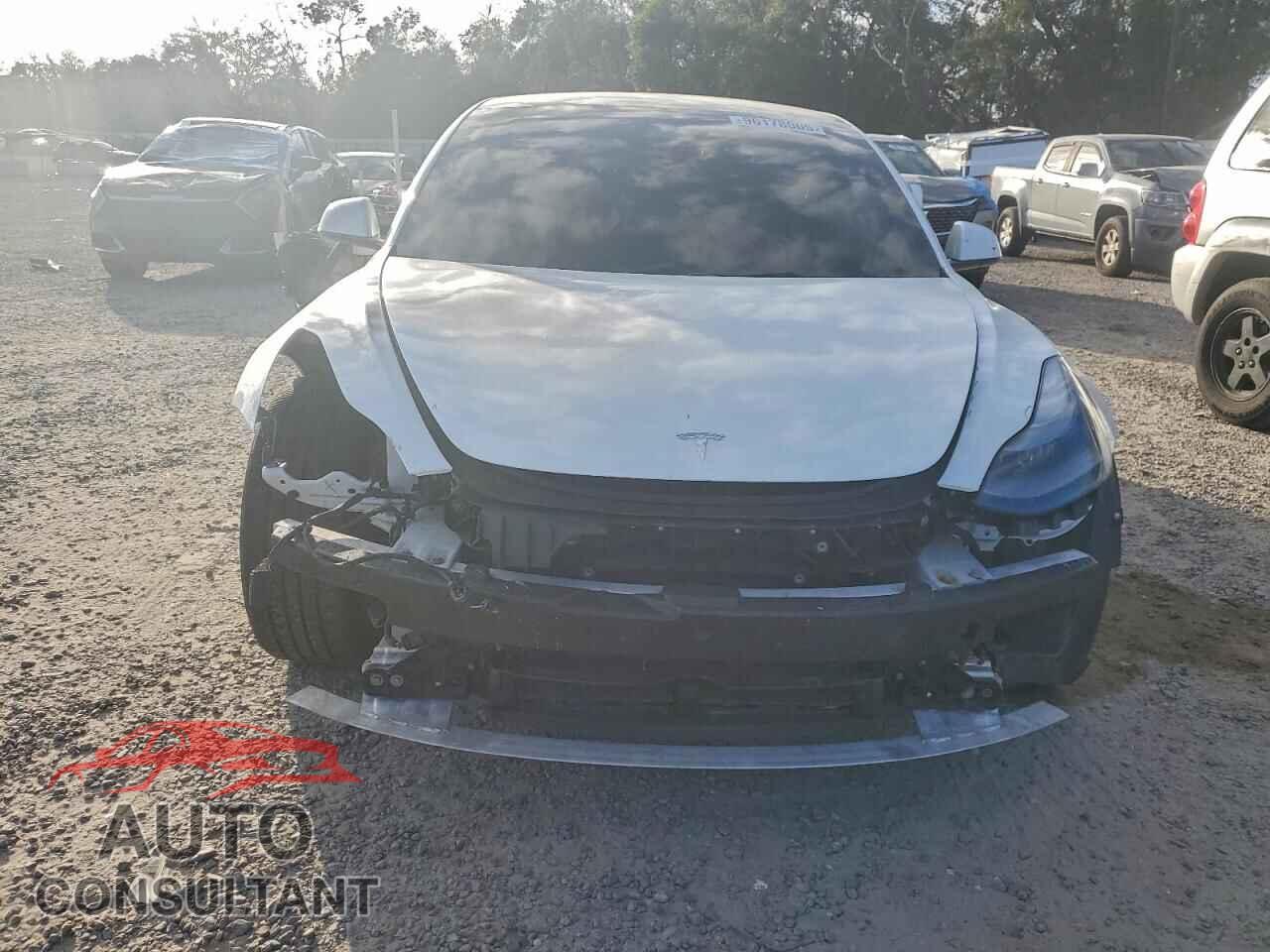 TESLA MODEL 3 2022 - 5YJ3E1EB8NF105098