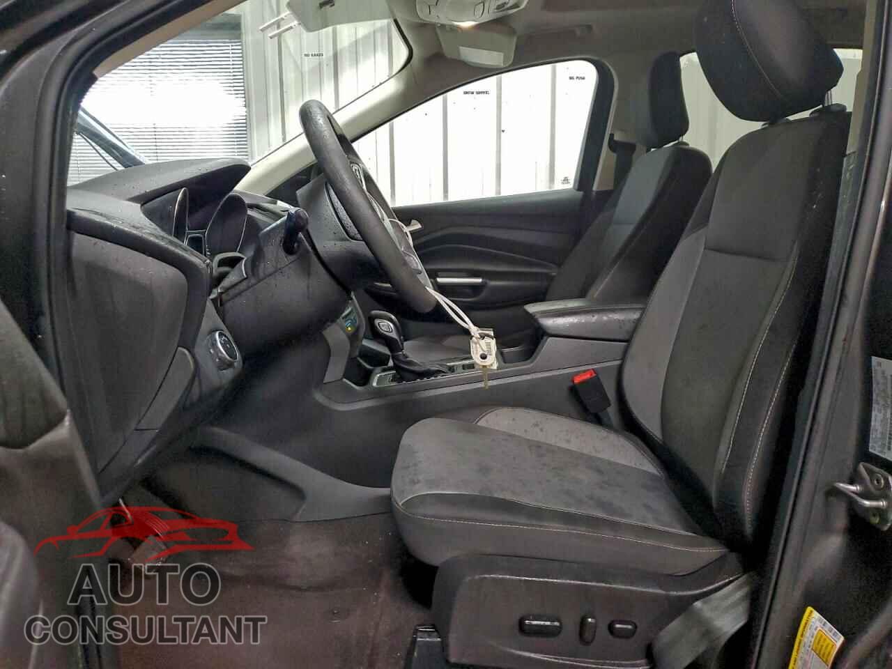 FORD ESCAPE 2018 - 1FMCU9GD3JUD48086