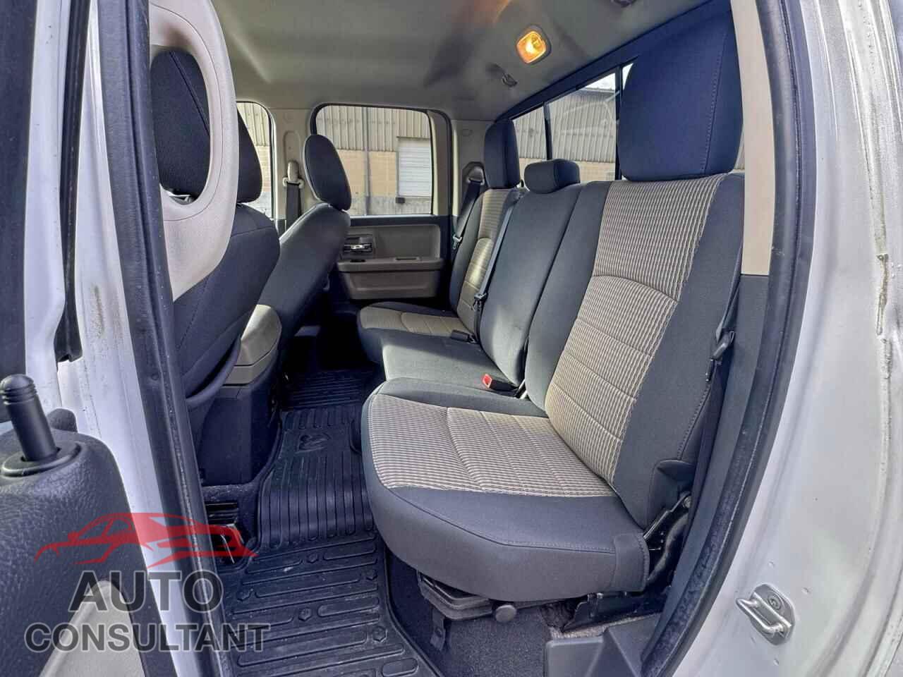 DODGE RAM 1500 2012 - 1C6RD7GT7CS195907