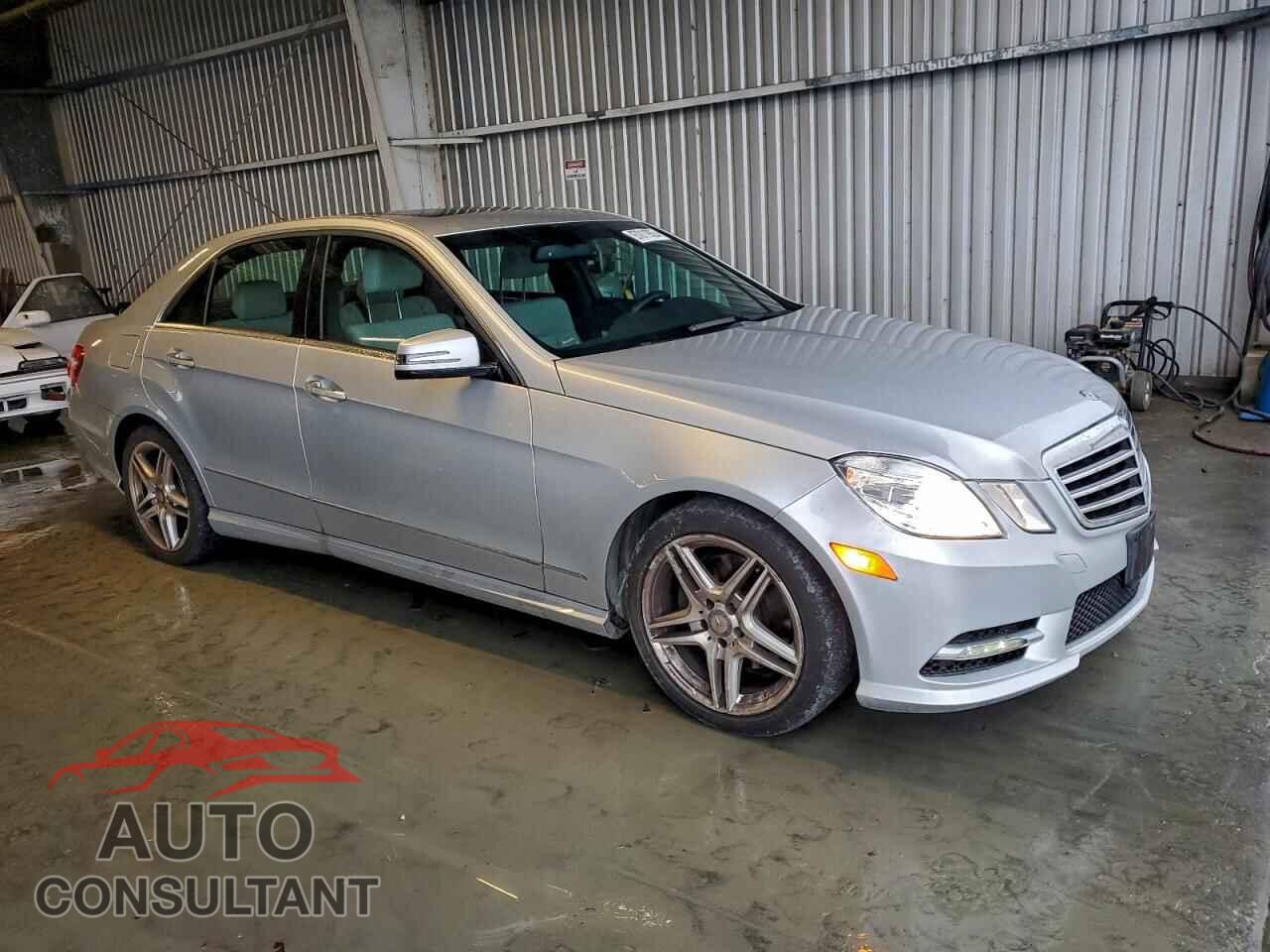 MERCEDES-BENZ E-CLASS 2013 - WDDHF5KB0DA729019