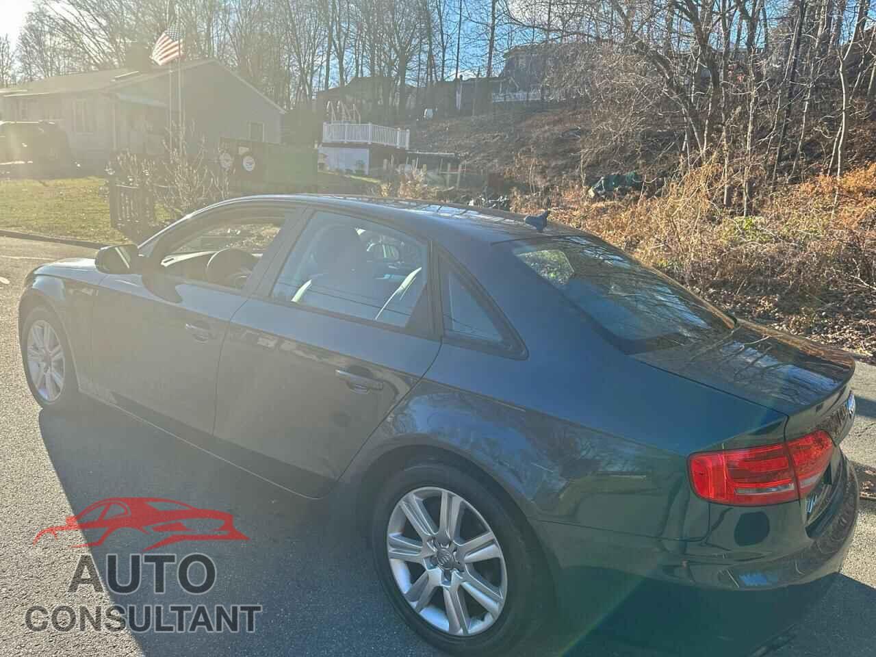 AUDI A4 2011 - WAUBFAFLXBA087575