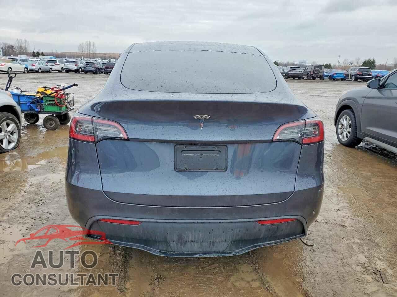 TESLA MODEL Y 2023 - LRWYGDFD7PC938891