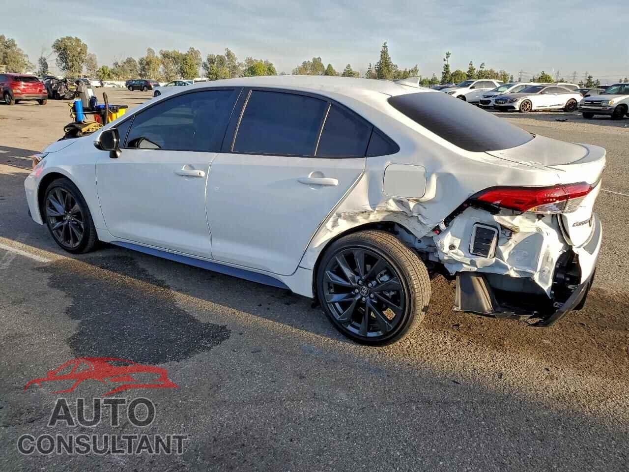 TOYOTA COROLLA 2024 - JTDBCMFE5R3047465