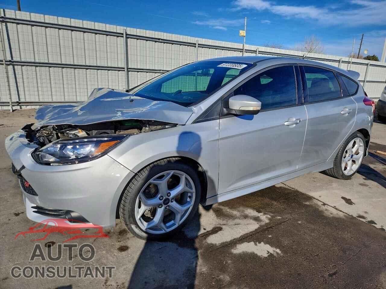 FORD FOCUS 2013 - 1FADP3L92DL251489