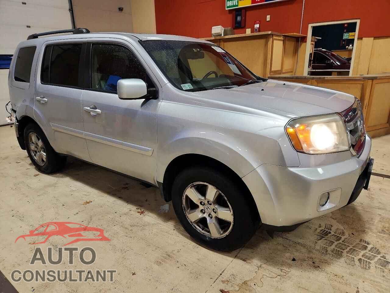 HONDA PILOT 2011 - 5FNYF4H52BB096002