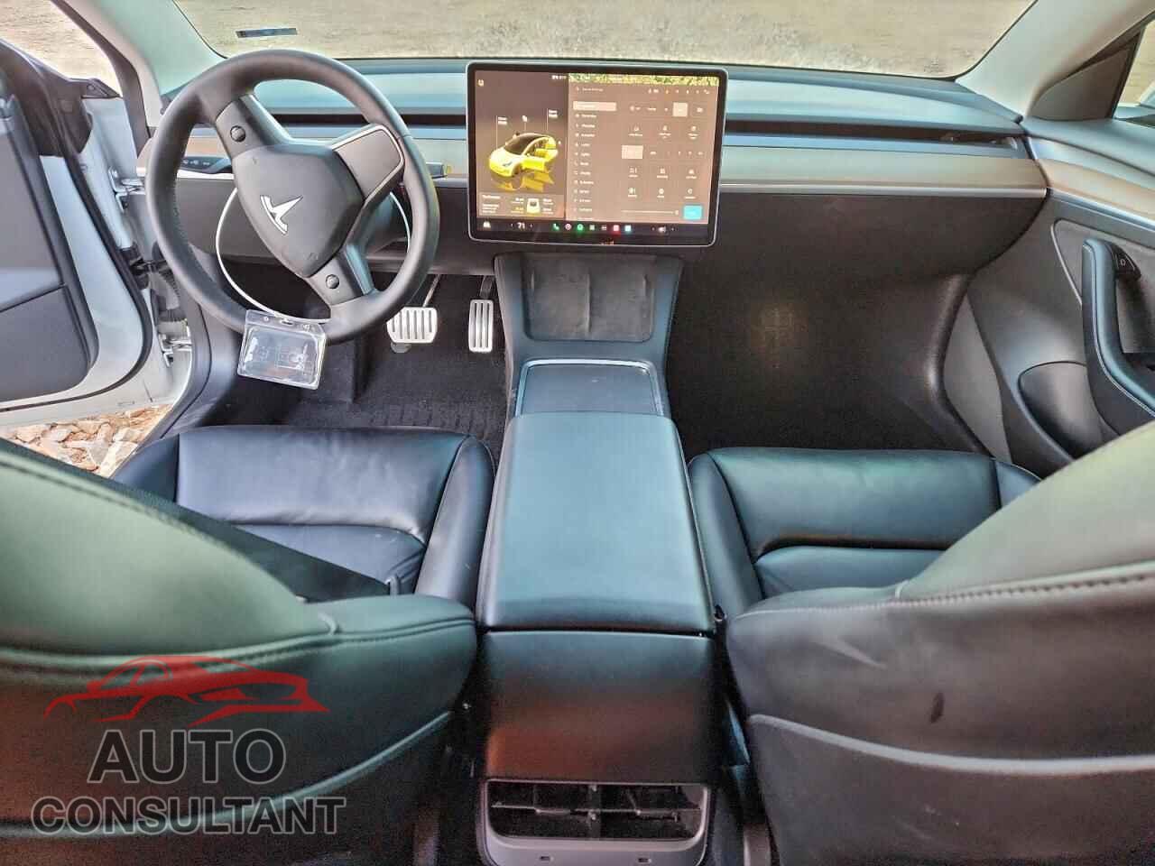 TESLA MODEL 3 2022 - 5YJ3E1EC6NF348529