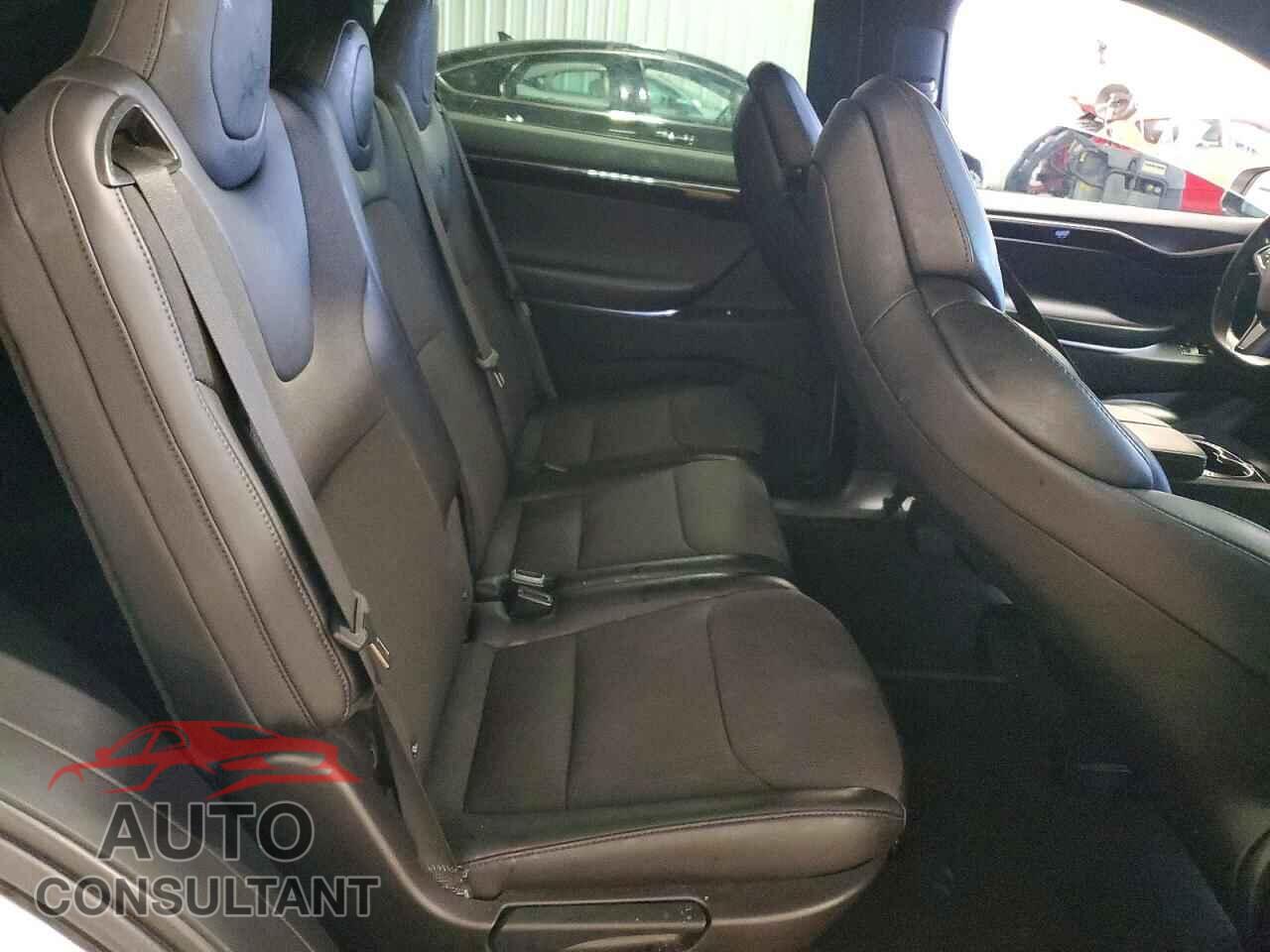 TESLA MODEL X 2018 - 5YJXCAE29JF117455