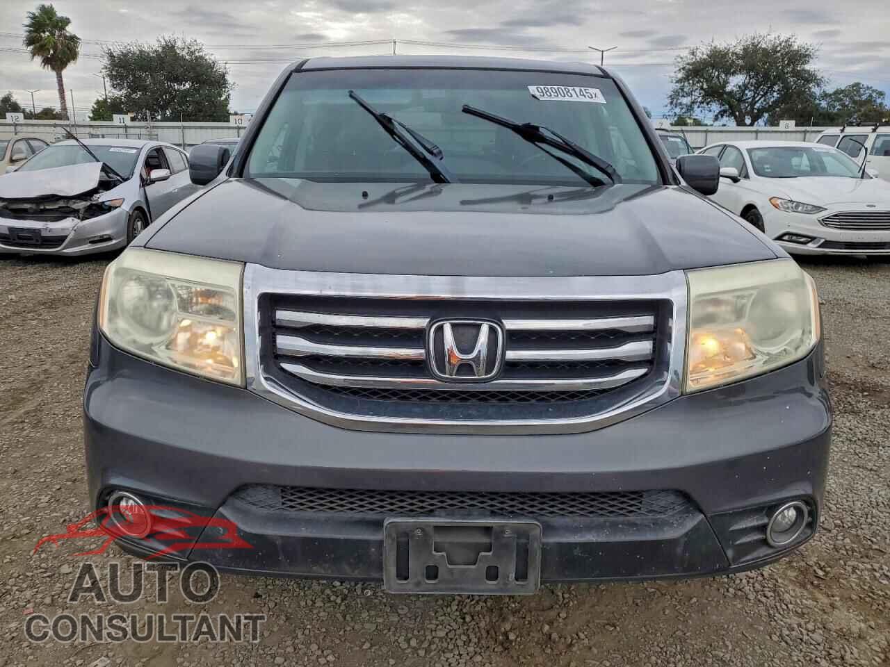 HONDA PILOT 2013 - 5FNYF3H5XDB017401