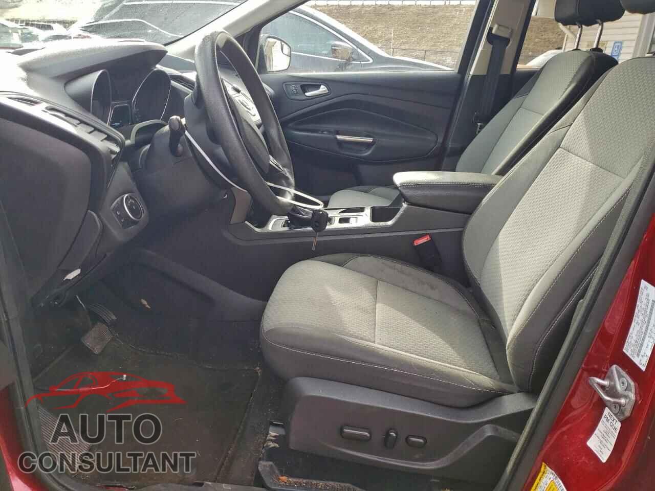 FORD ESCAPE 2017 - 1FMCU0G90HUB67416