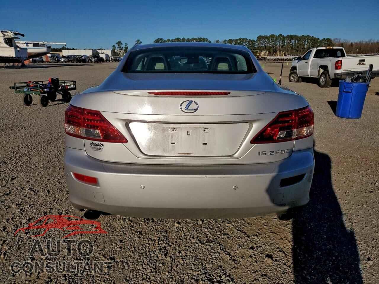LEXUS IS 2011 - JTHFF2C25B2520606