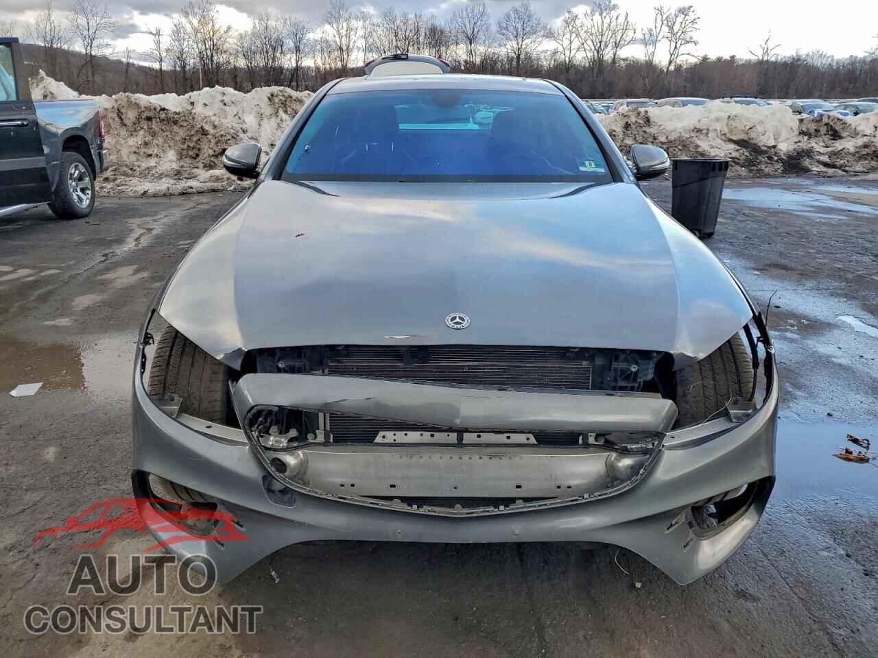 MERCEDES-BENZ E-CLASS 2018 - WDDZF4KB3JA373465