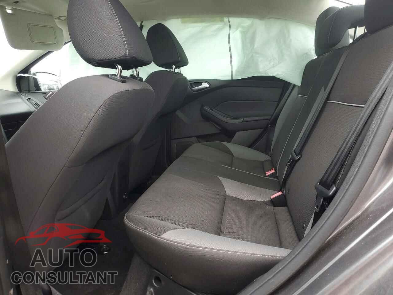FORD FOCUS 2014 - 1FADP3F26EL203428